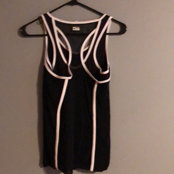 *WORN ONCE* WOMAN FILS TANK TOP WITH BUILT IN BRA! SIZE SMALL! - Picture 4 of 5